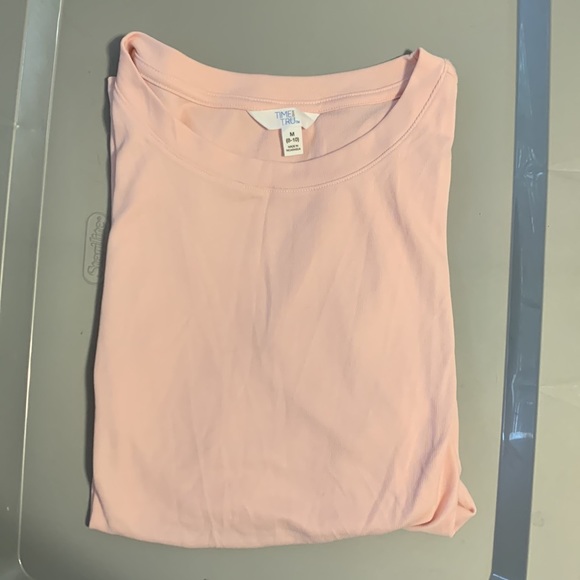 Top NWT - Picture 3 of 4